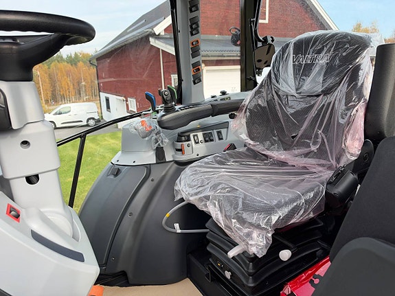 Valtra A115 HiTech / 6 timmar 9 of 9