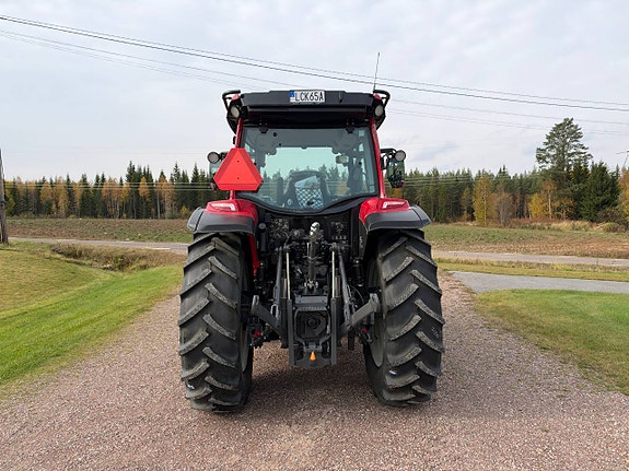 Valtra A115 HiTech / 6 timmar 7 of 9