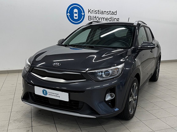 Kia Stonic 2 of 9