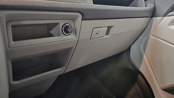 Volkswagen Transporter 26 of 29