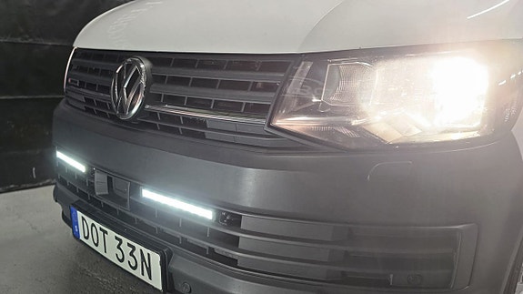 Volkswagen Transporter 28 of 29