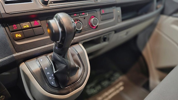 Volkswagen Transporter 14 of 29