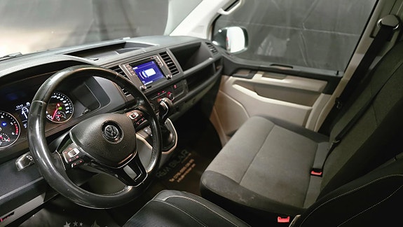 Volkswagen Transporter 12 of 29