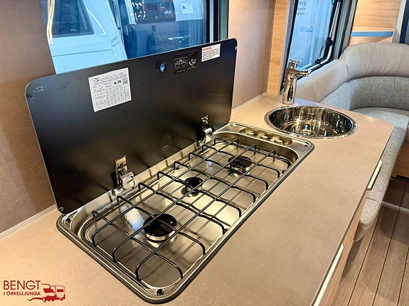 Knaus SÜDWIND BLACK SELECTION 580 UF 15 of 21
