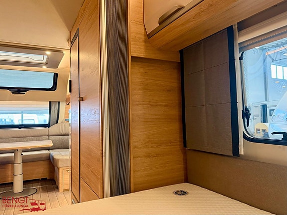Knaus SÜDWIND BLACK SELECTION 580 UF 13 of 21