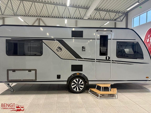 Knaus SÜDWIND BLACK SELECTION 580 UF 2 of 21