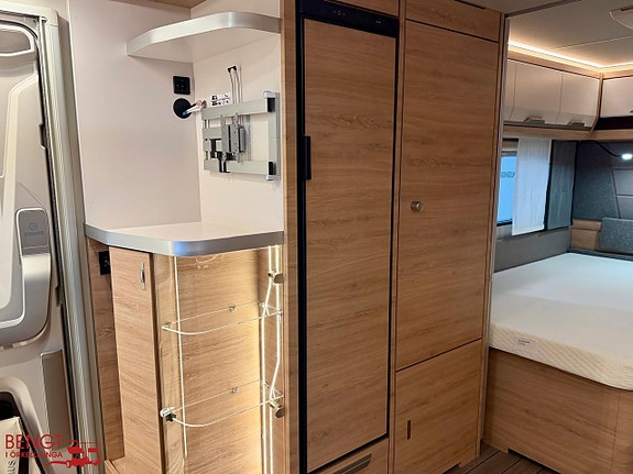 Knaus SÜDWIND BLACK SELECTION 580 UF 19 of 21