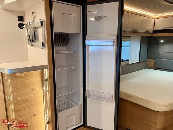 Knaus SÜDWIND BLACK SELECTION 580 UF 20 of 21