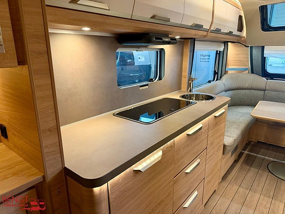 Knaus SÜDWIND BLACK SELECTION 580 UF 14 of 21