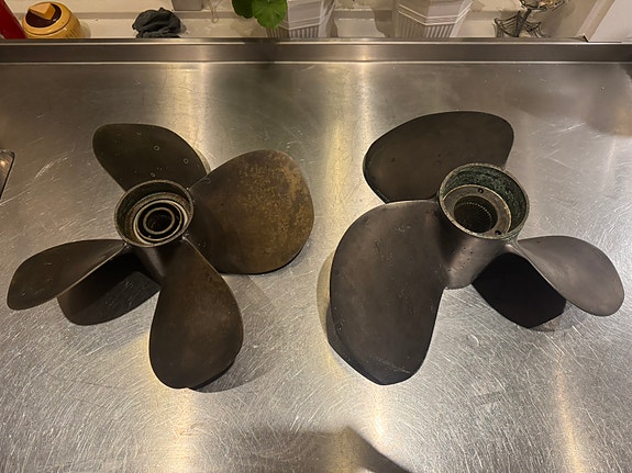 Product image 1 of 3