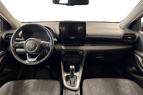Toyota Yaris 8 of 18