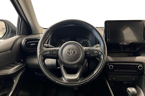 Toyota Yaris 9 of 18