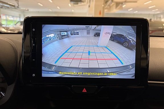 Toyota Yaris 13 of 18