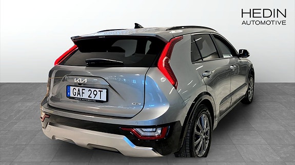 Kia Niro 2 of 16