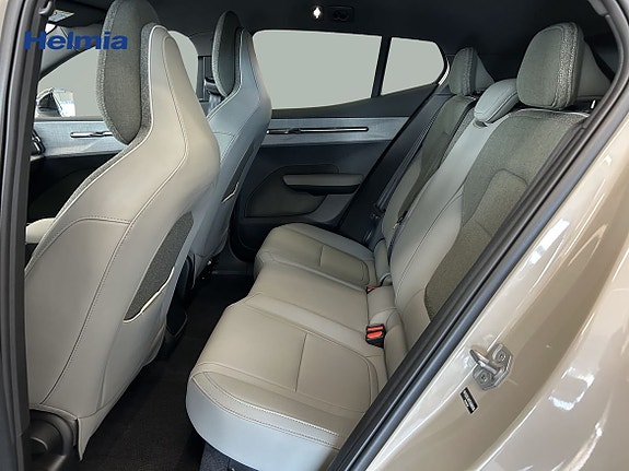 Volvo EX30 7 of 16