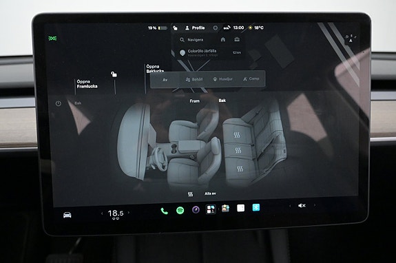 Tesla Model Y 21 of 27