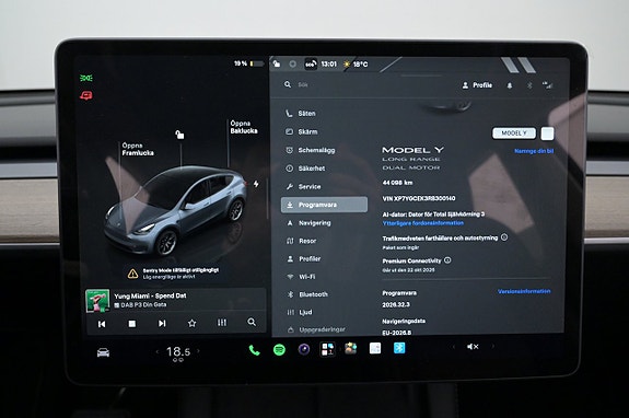Tesla Model Y 14 of 27