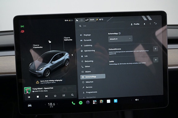 Tesla Model Y 15 of 27