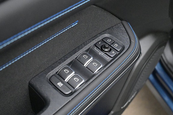 Lynk & Co 01 10 of 27