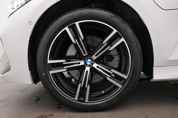 BMW 330e 27 of 27