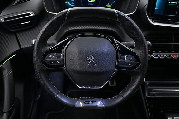 Peugeot e-2008 7 of 27
