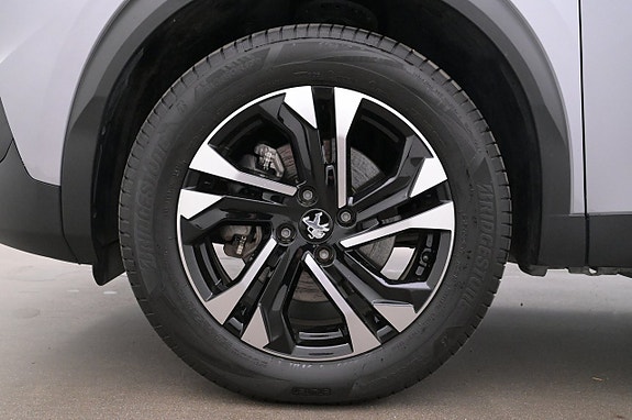 Peugeot e-2008 27 of 27