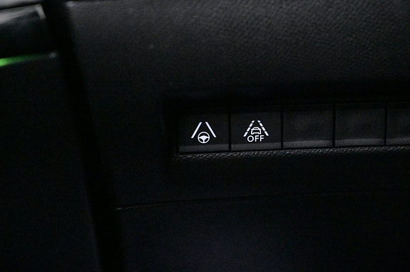 Peugeot e-2008 23 of 27