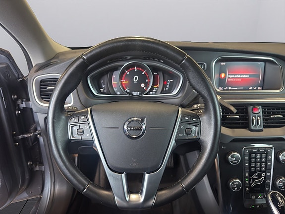 Volvo V40 13 of 23