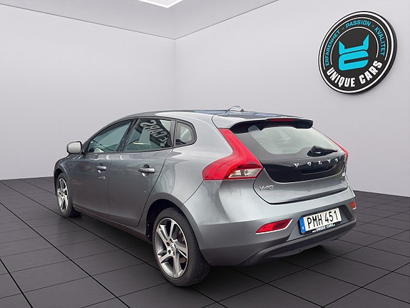 Volvo V40 5 of 23