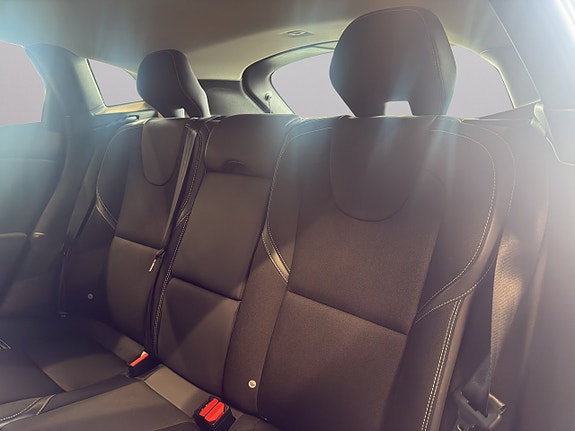 Volvo V40 21 of 23