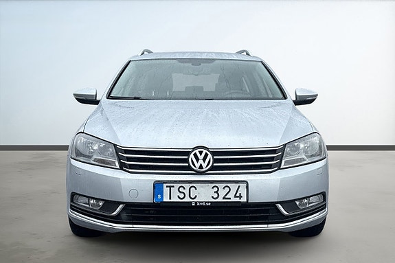 Volkswagen Passat 8 of 17