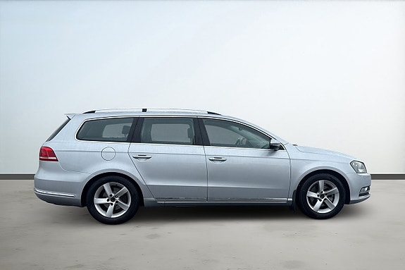 Volkswagen Passat 6 of 17