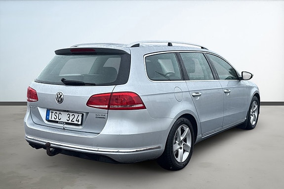 Volkswagen Passat 5 of 17
