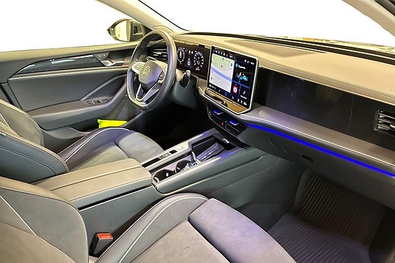 Volkswagen Passat 6 of 23