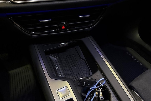 Volkswagen Passat 16 of 23