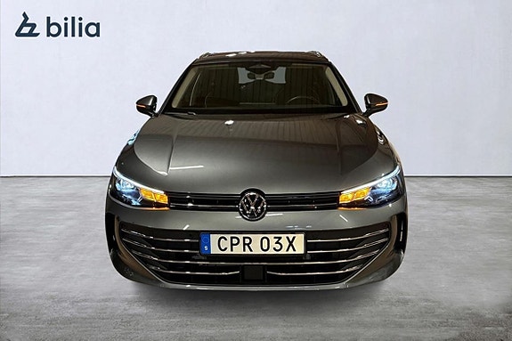 Volkswagen Passat 5 of 23