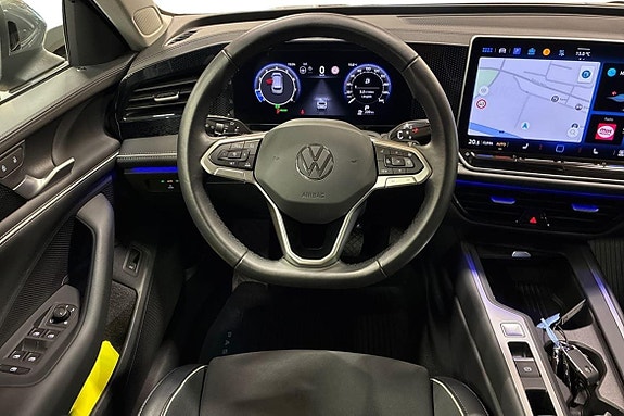 Volkswagen Passat 8 of 23