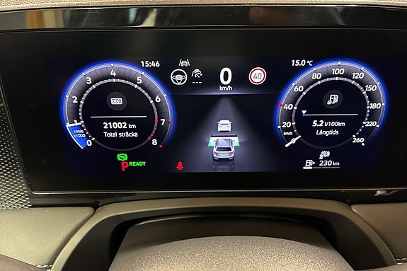 Volkswagen Passat 9 of 23