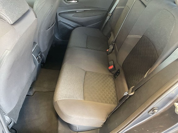 Toyota Corolla 7 of 15