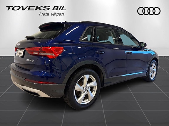 Audi Q3 6 of 11