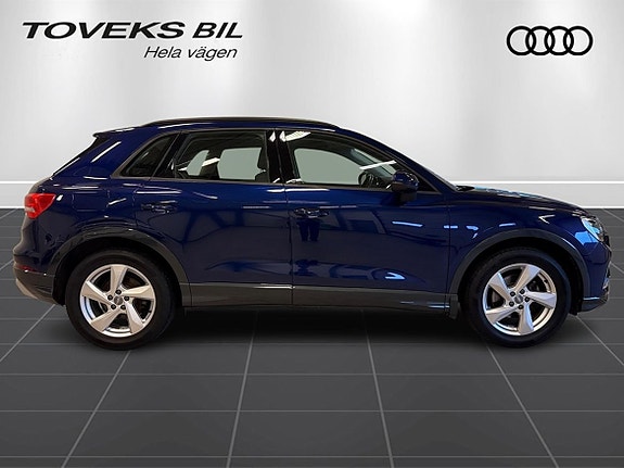 Audi Q3 4 of 11