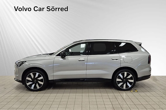 Volvo EX90 3 of 15