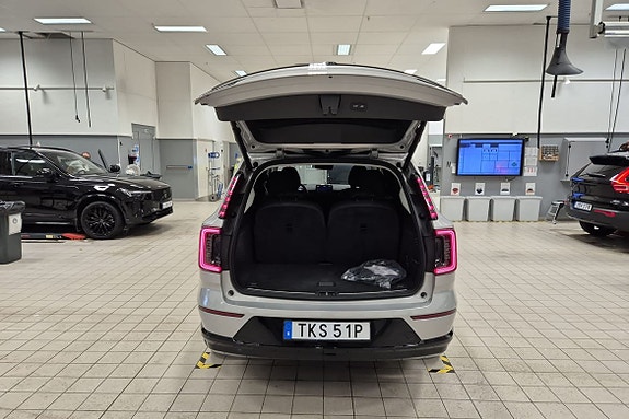 Volvo EX90 13 of 15