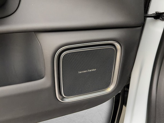 Polestar 4 23 of 30