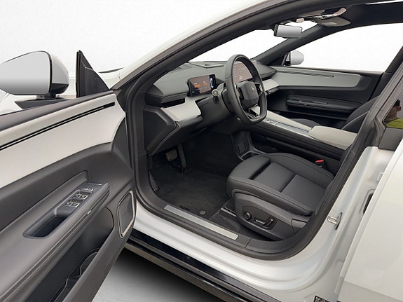 Polestar 4 13 of 30