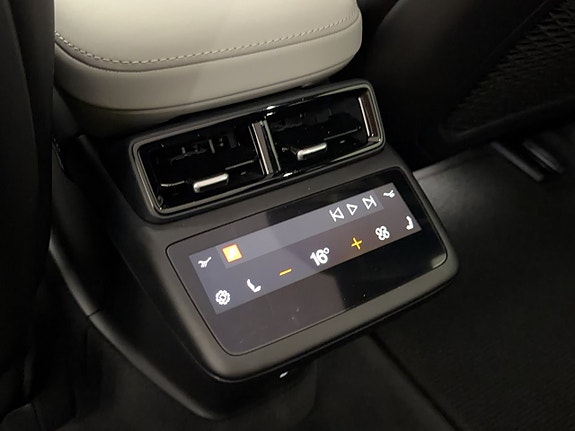 Polestar 4 21 of 30