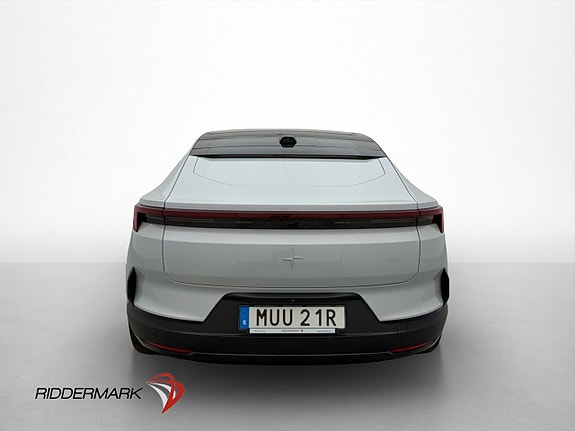 Polestar 4 8 of 30