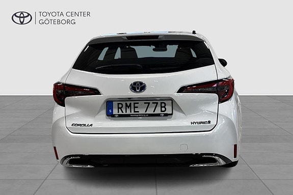 Toyota Corolla 7 of 13