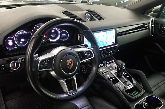 Porsche Cayenne 7 of 27