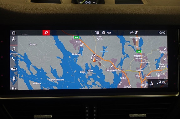 Porsche Cayenne 11 of 27